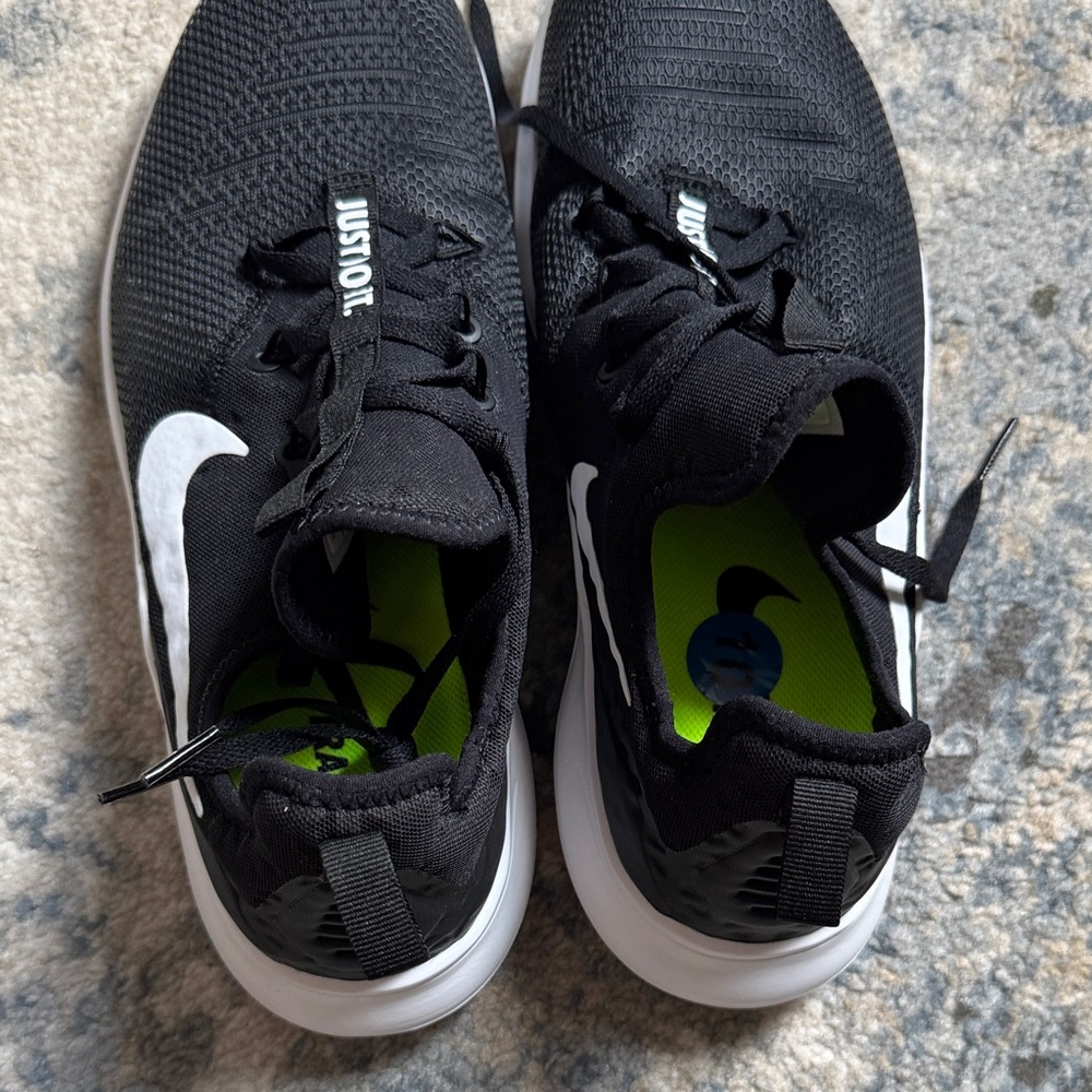 Nike Black and White Running Sneakers